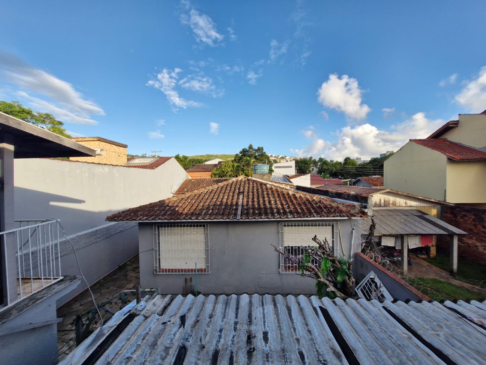 Casa com 3 dormitórios e edícula nos fundos no bairro Nonoai. — foto 26