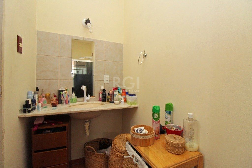 Casa para Venda - 150m², 4 dormitórios, sendo 1 suites, 3 vagas - Nonoai — foto 23
