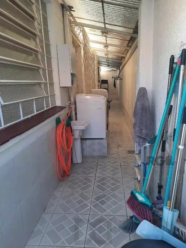 Casa de 3 dormitórios, no bairro Glória — foto 28