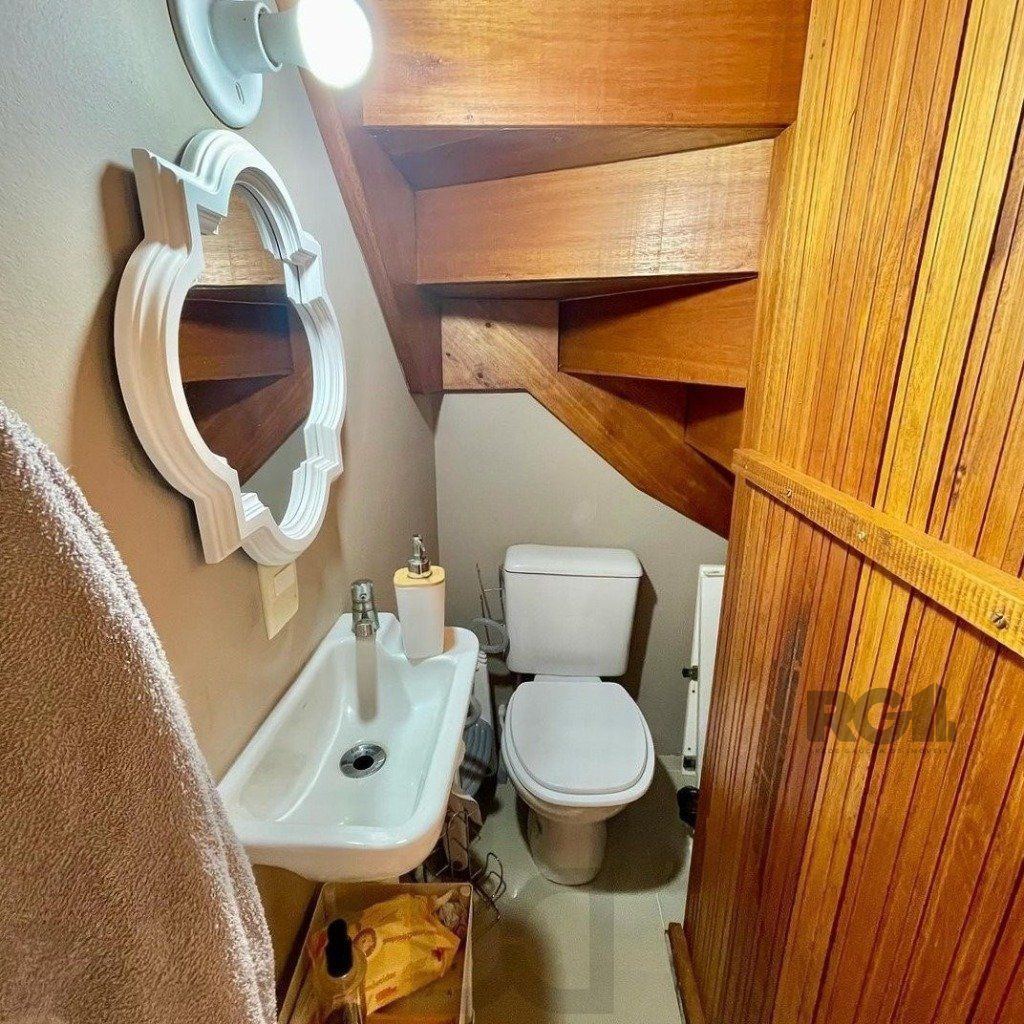 Casa em condomínio fechado - 70m², 2 dormitórios, 1 vaga de garagem no bairro Humaitá — foto 3