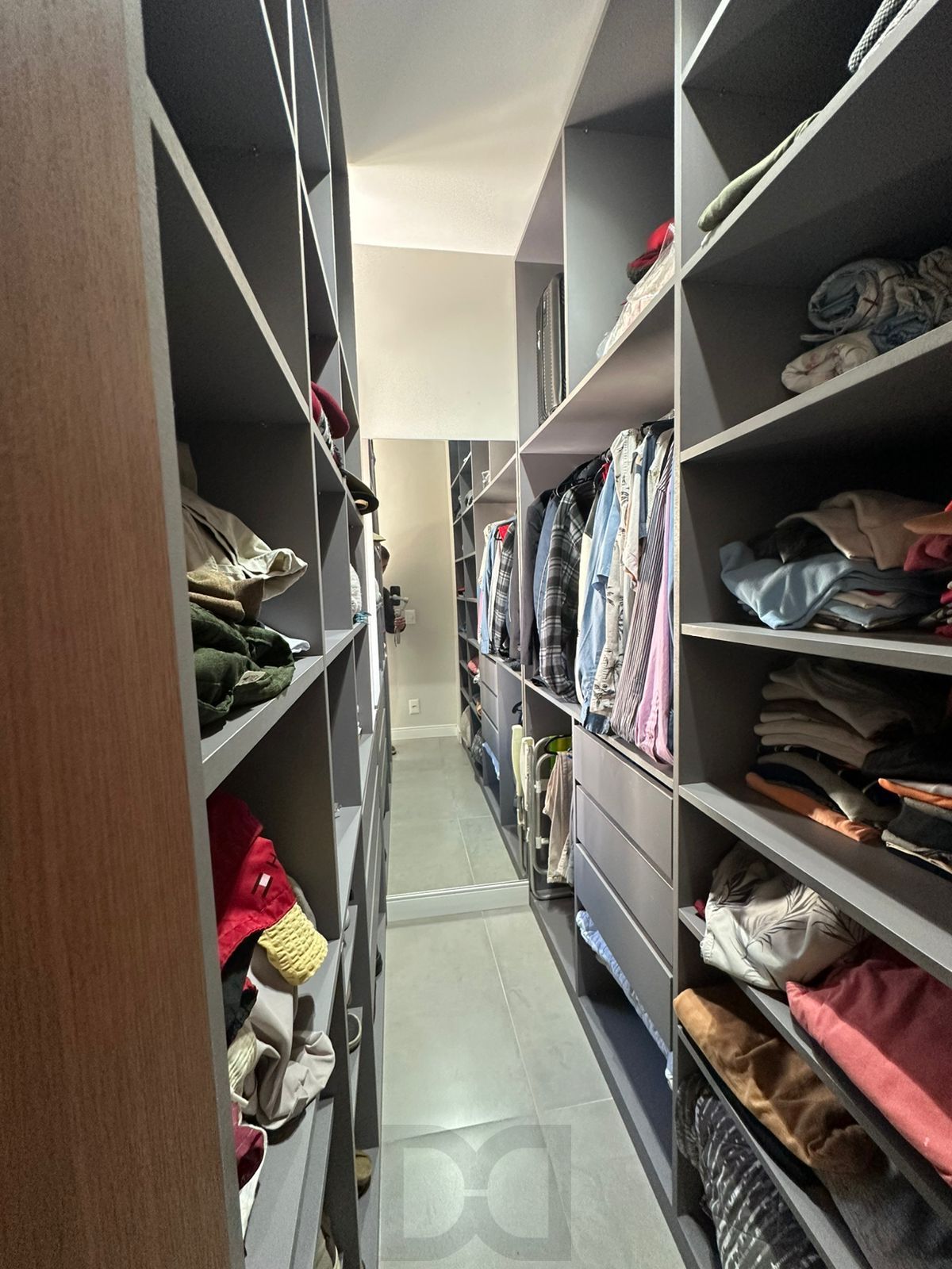 Apartamento Mobiliado e Reformado com Closet, Churrasqueira e Infraestrutura Completa no Centro de Porto Alegre — foto 15