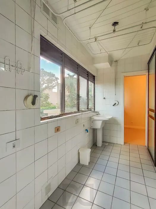 Apartamento de 3 dormitórios à venda Jardim Botânico, Porto Alegre. — foto 12