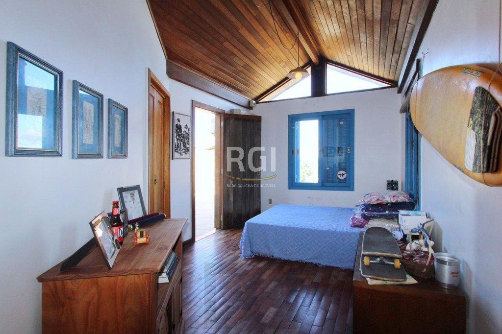 Casa para Venda - 269.06m², 4 dormitórios, sendo 2 suites, 5 vagas - Teresópolis — foto 23