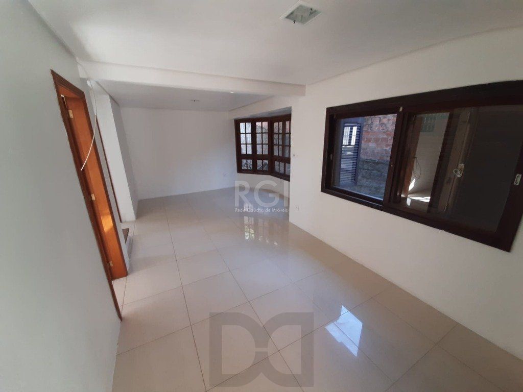 Casa para Venda - 122m², 5 dormitórios, sendo 2 suites, 2 vagas - Teresópolis — foto 14