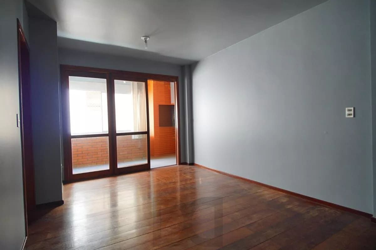 Apartamento de 3 dormitórios à venda em Petrópolis - Porto Alegre — foto 1