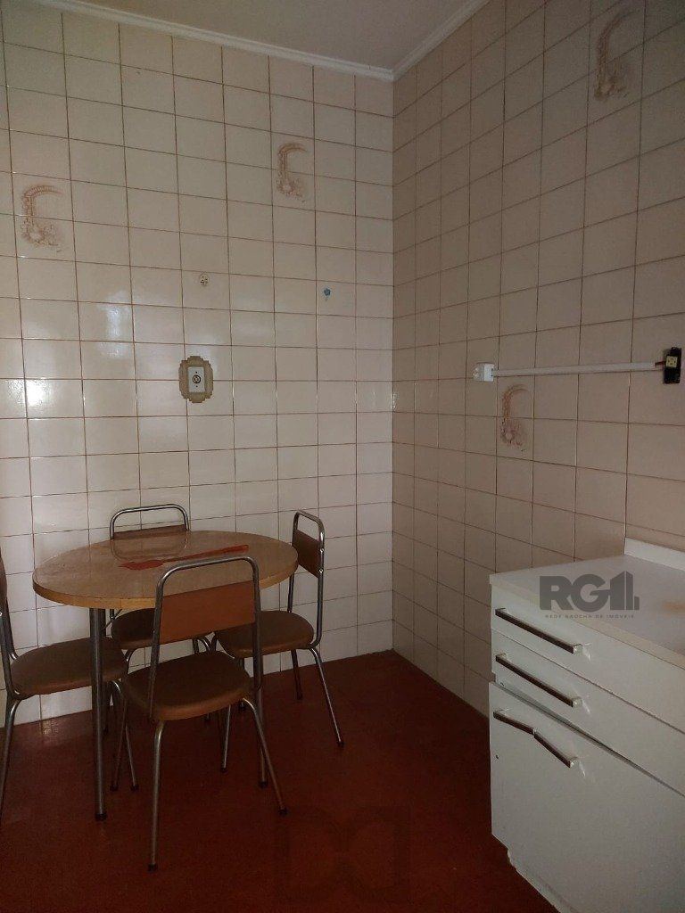 Apartamento 2 dormitórios, próximo da UFRGS, PUC, Ernesto Dorneles e trasporte público. — foto 7