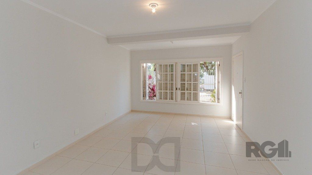 Casa com 4 dormitórios, 4 vagas no bairro Vila Jardim — foto 2