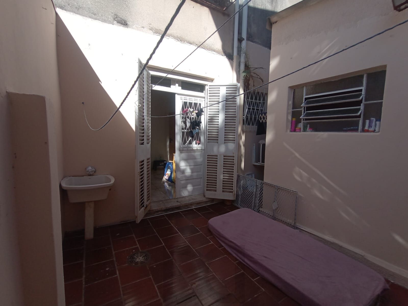 Apartamento térreo com pátio e suíte para alugar na Cidade Baixa, Porto Alegre — foto 7
