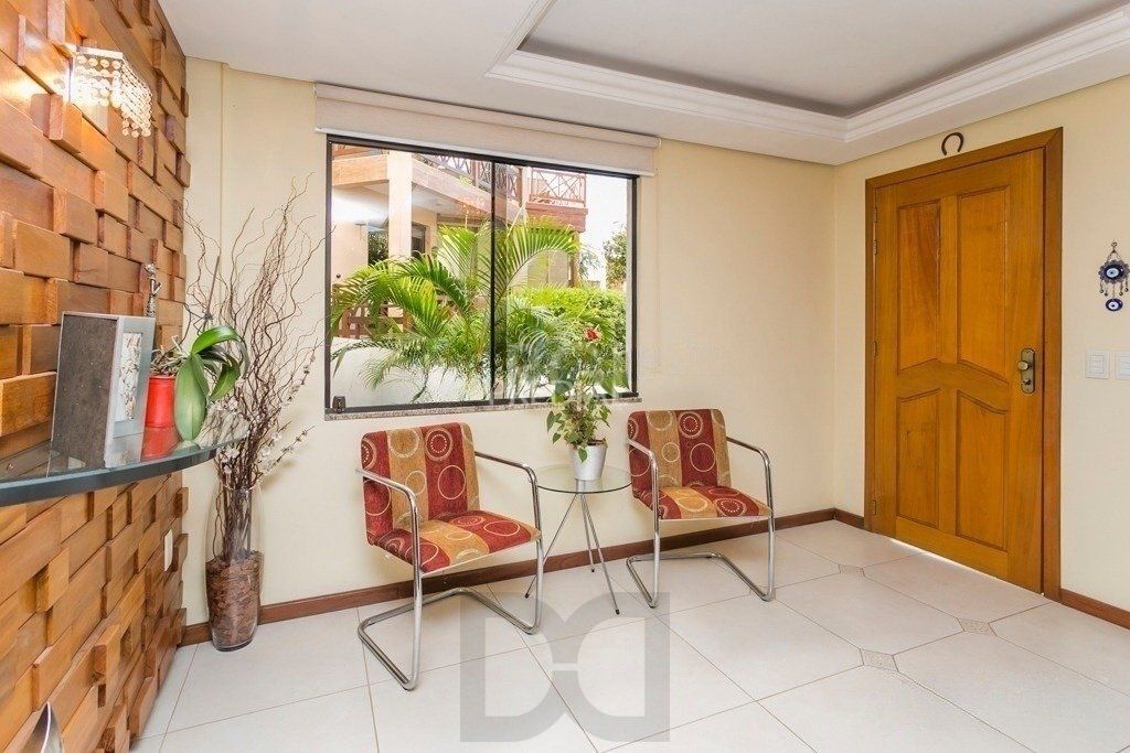 Excelente casa em condomínio com 3 suítes, piscina e 3 vagas de garagem — foto 9