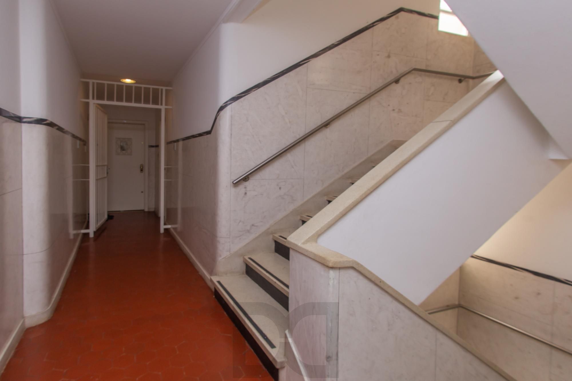 Apartamento 02 dormitórios próximo ao hospital Moinhos — foto 5