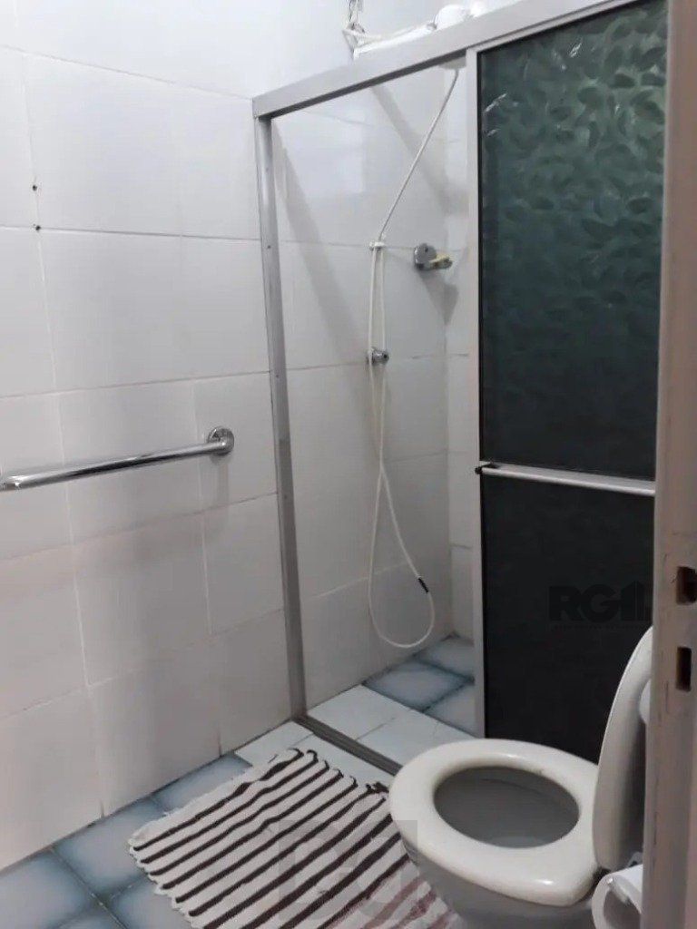 Casa com 5 dormitórios no bairro Passo das Pedras - Porto Alegre — foto 18