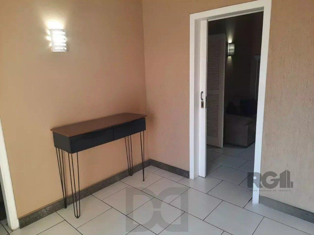 Casa de 3 dormitórios, no bairro Glória — foto 2