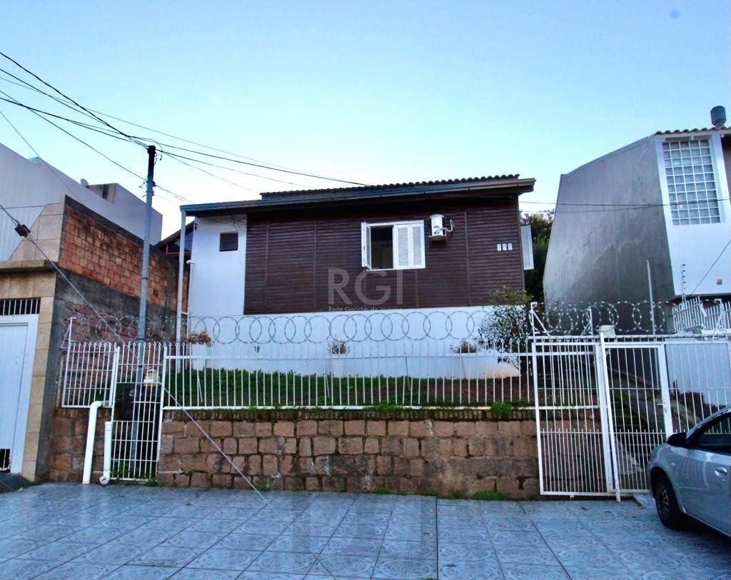 Casa para Venda - 90m², 5 dormitórios, sendo 1 suites, 5 vagas - Teresópolis — foto 2