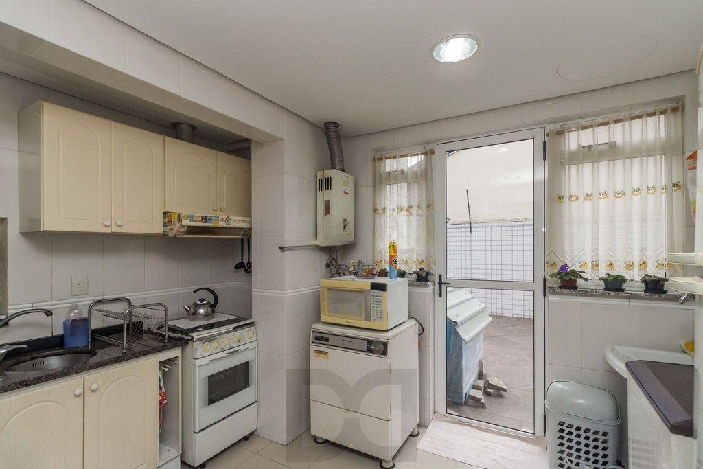 Apartamento de 3 dormitórios no bairro Jardim Itu Sabará - Porto Alegre — foto 23