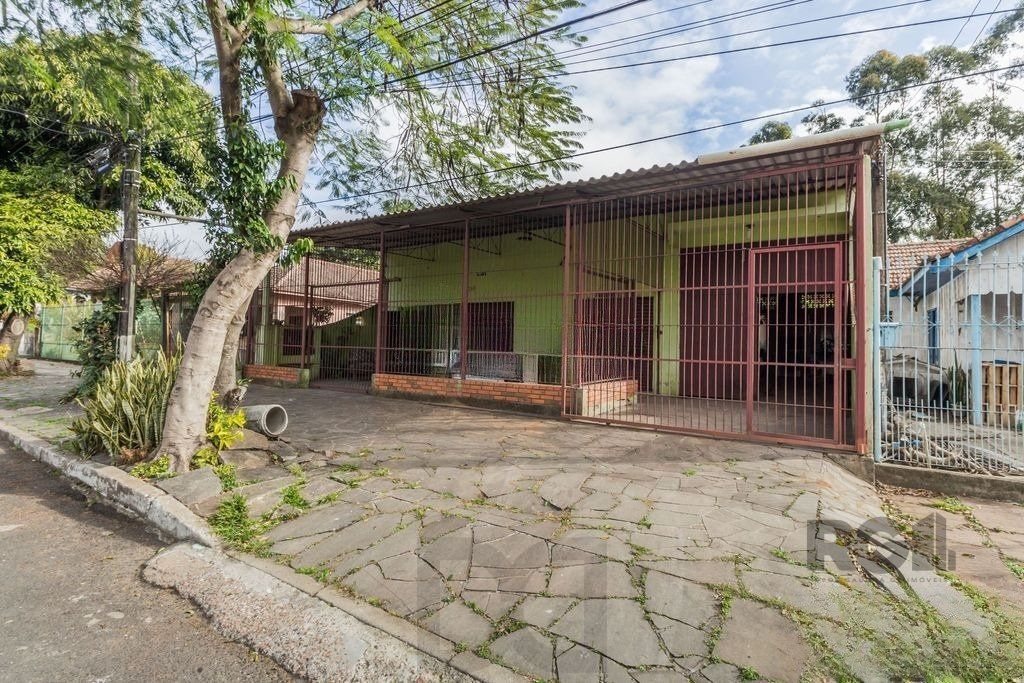 Casa 6 dormitórios no bairro Jardim Floresta — foto 2