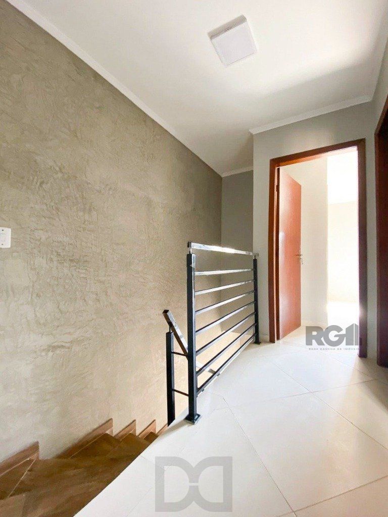 Casa de 3 dormitórios no bairro Mário Quintana — foto 9
