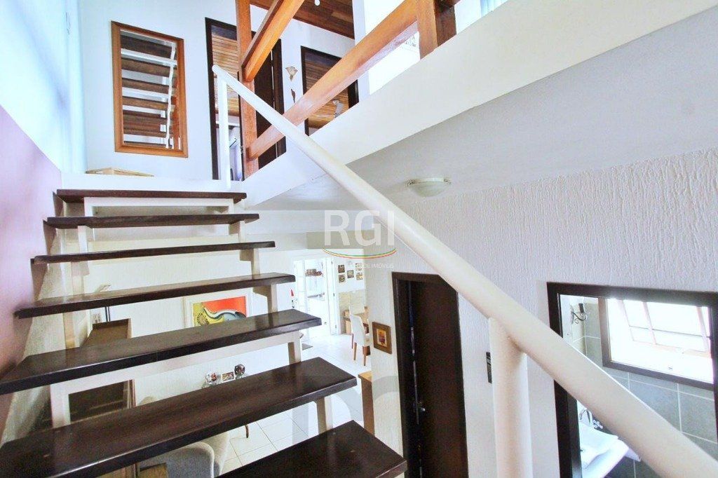 Casa para Venda - 260m², 5 dormitórios, sendo 2 suites, 4 vagas - Teresópolis — foto 15