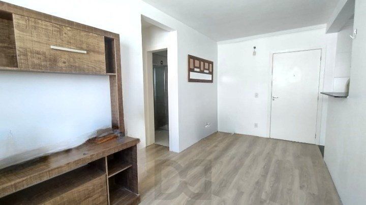 Apartamento de 2 dormitórios á venda no Bairro Jardim Itu, Porto Alegre. — foto 1