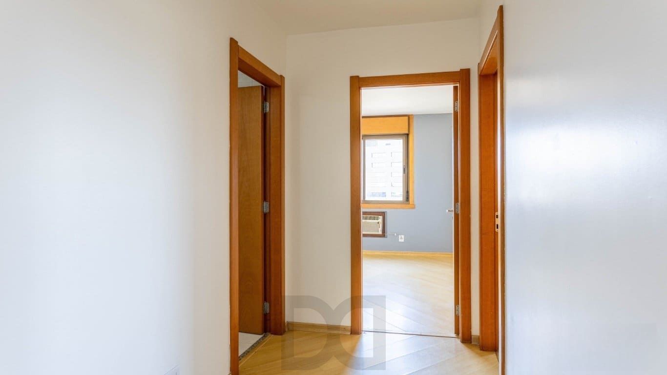 Apartamento de 2 dormitorios à venda em Passo da Areia, Porto Alegre. — foto 16