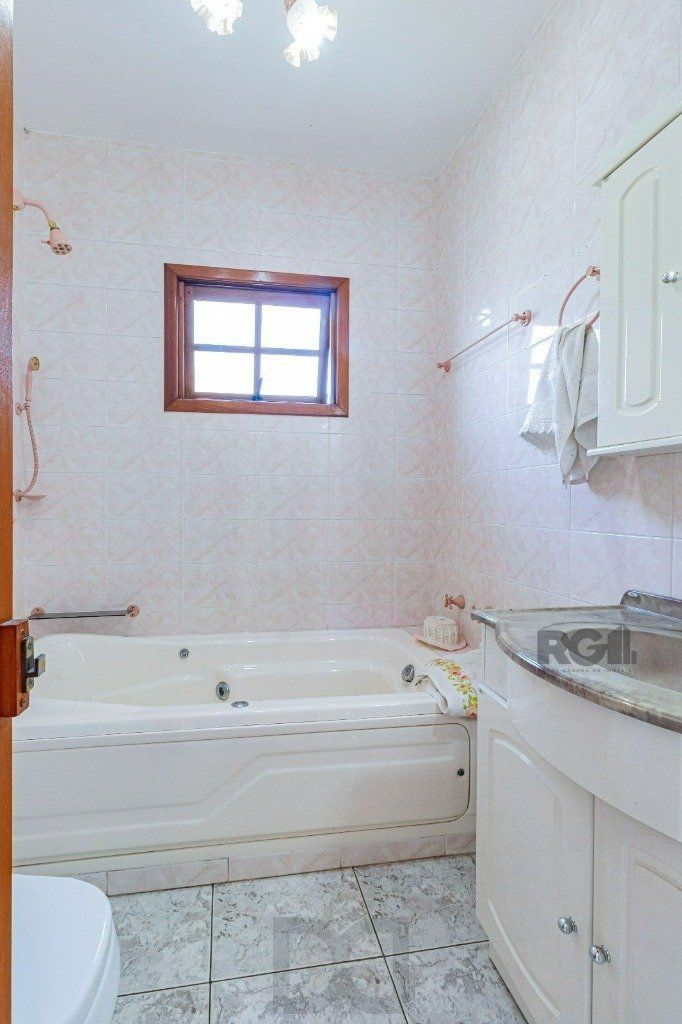 Casa com 267m², 3 dormitórios, 1 vaga no bairro Tristeza — foto 16
