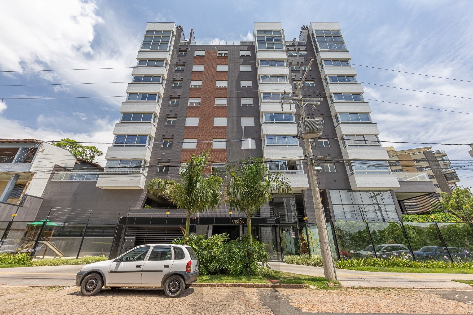 Apartamento Garden de 3 dormitórios no bairro Menino Deus - Porto Alegre. — foto 30