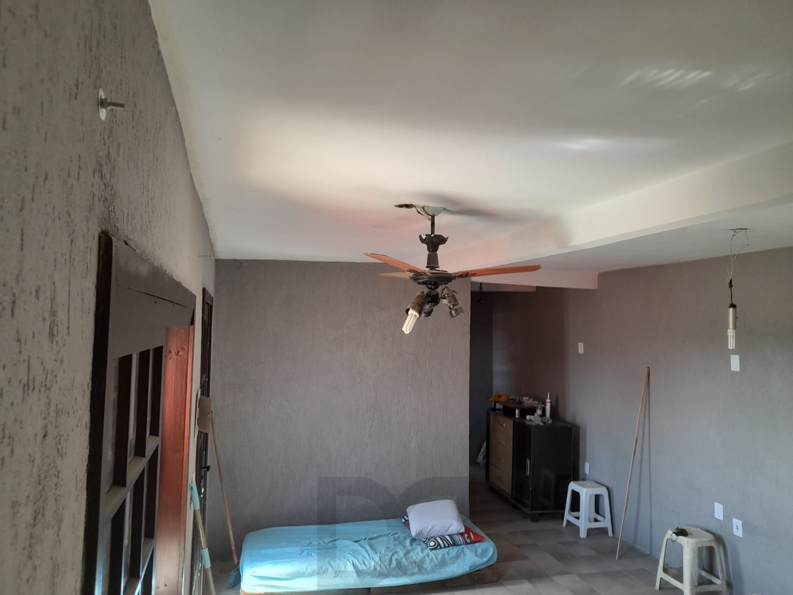 Casa à venda com piscina no bairro Glória, Zona Sul de Porto Alegre – 207m² construídos, pátio amplo e excelente potencial residencial — foto 9