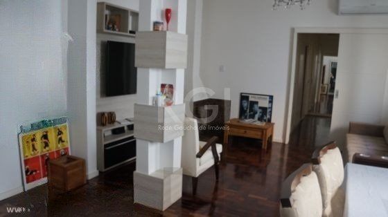 Apartamento para Venda - 77m², 3 dormitórios, Petrópolis — foto 2