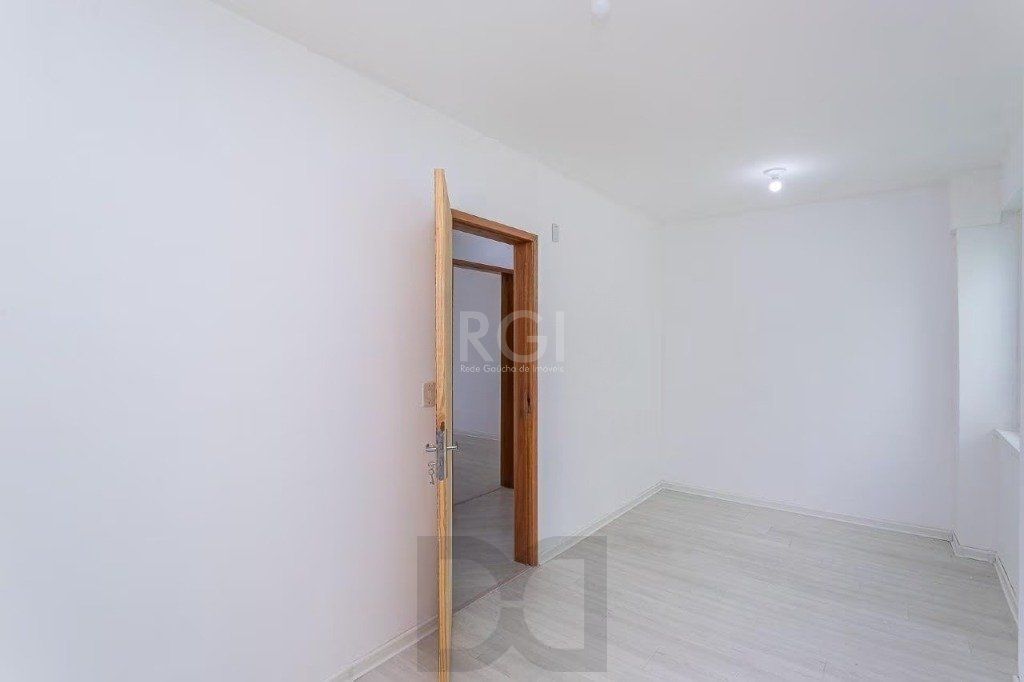 Cobertura de 140m² - 3 dormitórios, 2 banheiros, terraço com churrasqueira e 1 vaga de garagem no Bom Jesus — foto 6