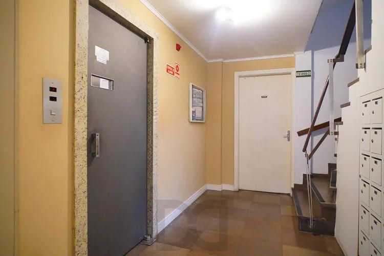 Apartamento de 3 dormitórios à venda no bairro Mont Serrat em Porto Alegre. — foto 26