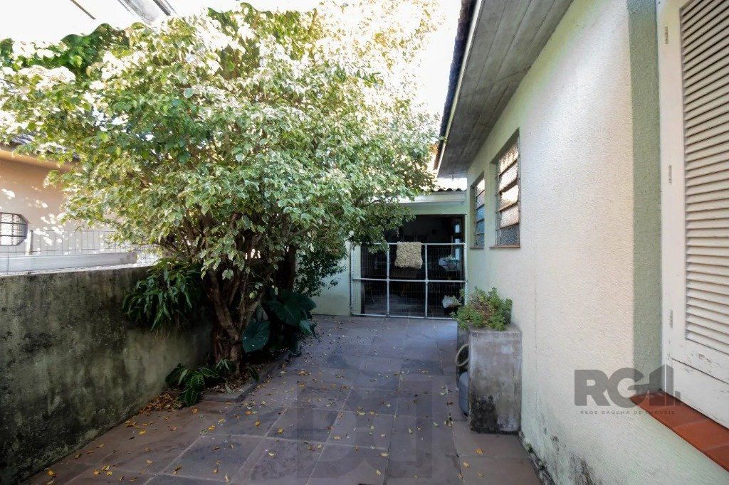 Casa de 3 dormitórios no bairro Santa Maria Goretti — foto 5