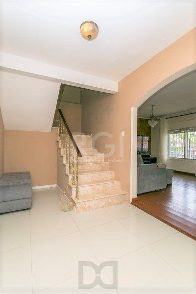 Casa para Venda - 238.35m², 4 dormitórios, sendo 1 suites, 2 vagas - Nonoai — foto 7