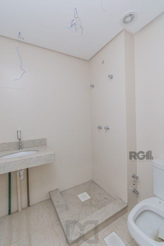 Excelente casa em condomínio de 251m² com 3 suítes e elevador! — foto 19