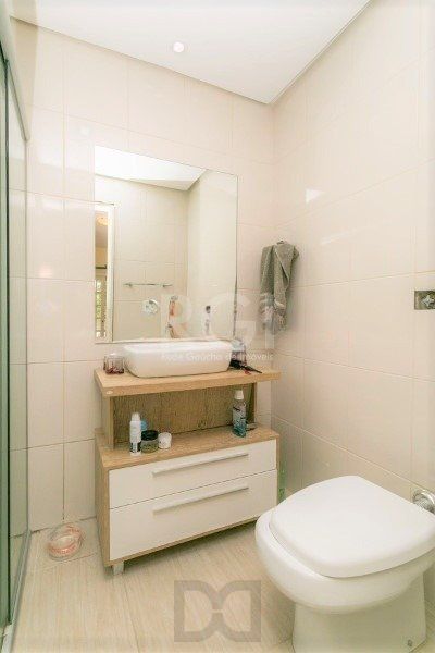 Casa para Venda - 238.35m², 4 dormitórios, sendo 1 suites, 2 vagas - Nonoai — foto 11