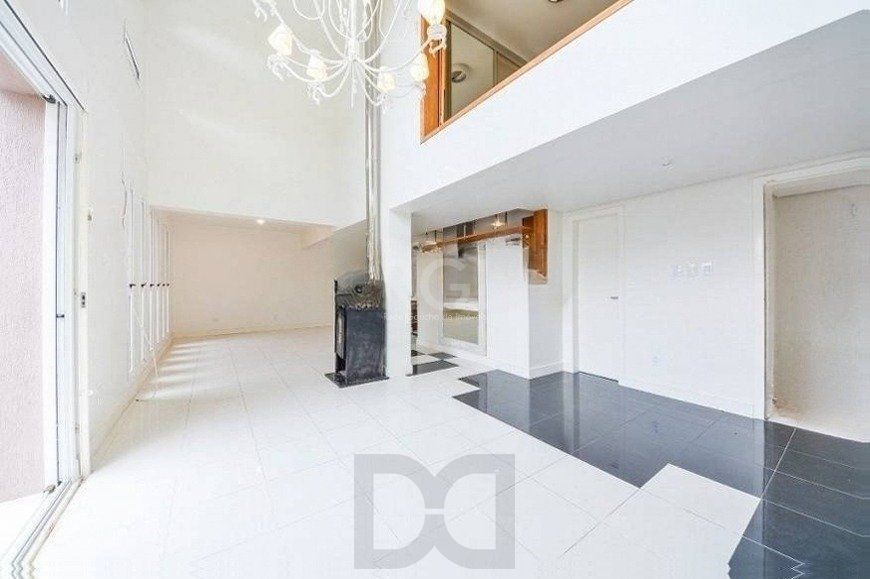 Casa à venda com 2 quartos, 255m² Rua CORONEL GOMES DE CARVALHO, Sétimo Céu, Porto Alegre — foto 2