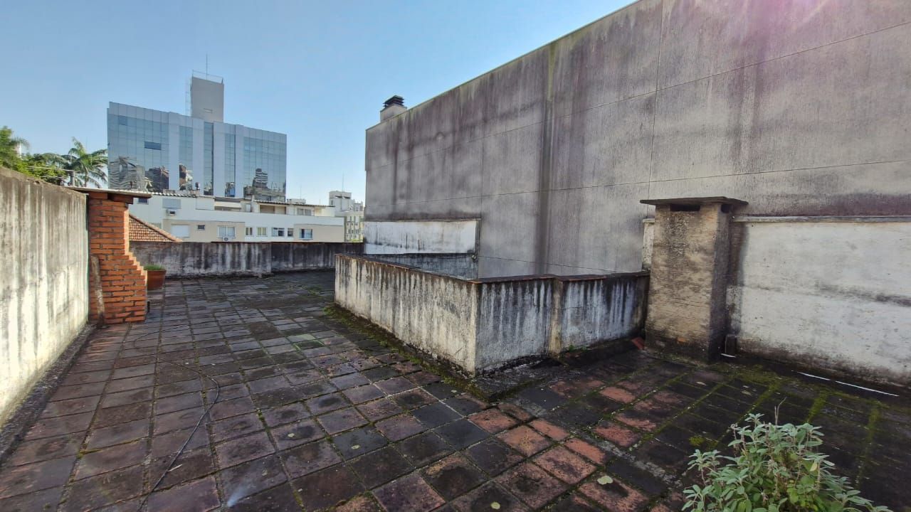 Apartamento com 2 dormitórios e garden na Rua Ijuí, pronto para reformar — foto 28
