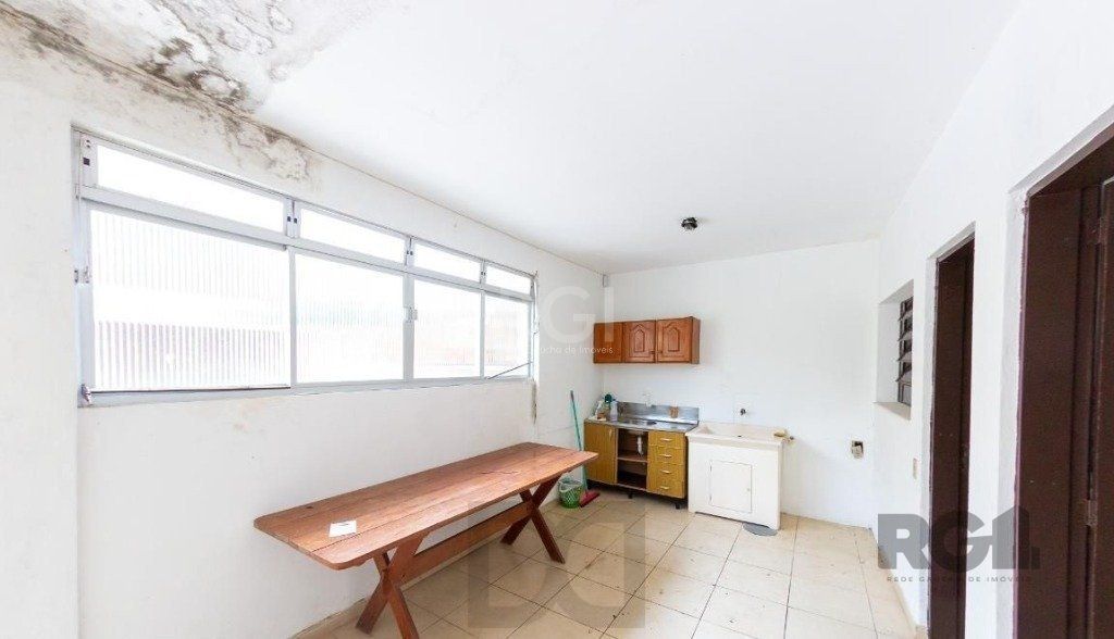 Casa para Venda - 450m², 4 dormitórios, sendo 3 suites, 5 vagas - Nonoai — foto 20