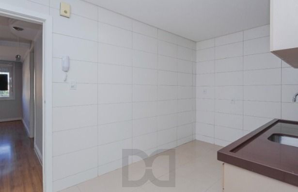 Apartamento com 3 quartos, 1 vaga no bairro Menino Deus — foto 7