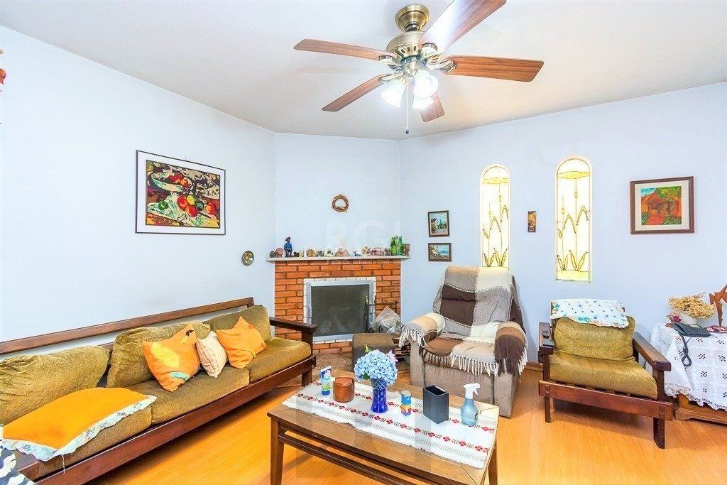 Casa de 424m² no Bairro Chácara Das Pedras — foto 8