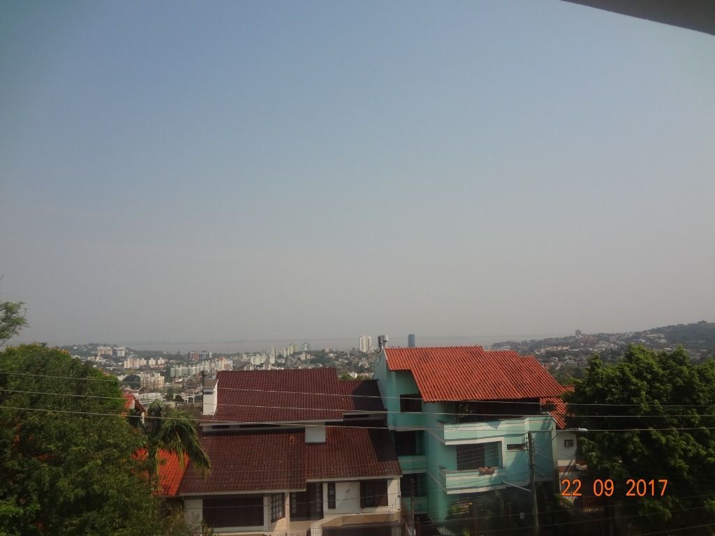 Casa para Venda - 365m², 4 dormitórios, sendo 2 suites, 6 vagas - Nonoai — foto 2