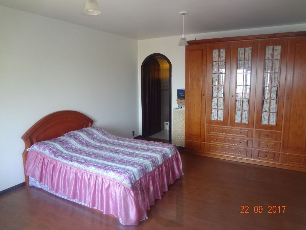 Casa para Venda - 365m², 4 dormitórios, sendo 2 suites, 6 vagas - Nonoai — foto 7