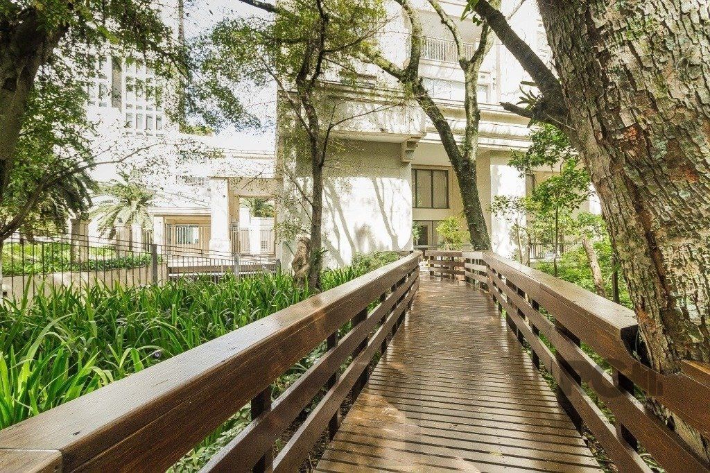 Apartamento de 1 Dormitório á Venda em Três Figueiras - Porto Alegre/RS — foto 32