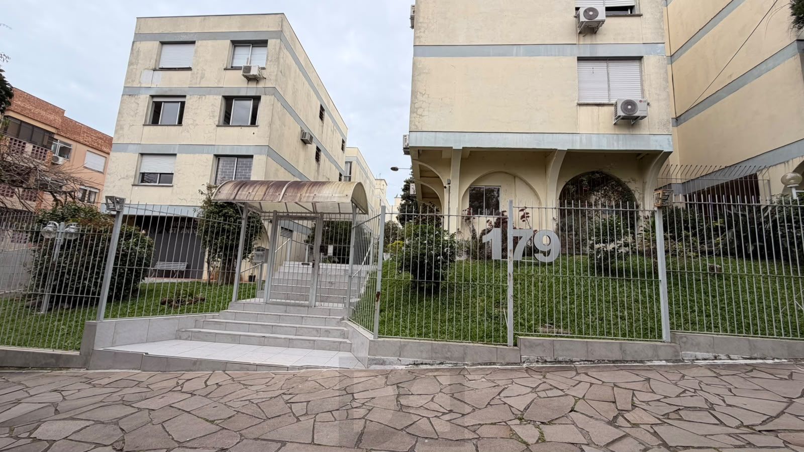 Oportunidade, apartamento de 2 dormitórios totalmente mobiliado — foto 1
