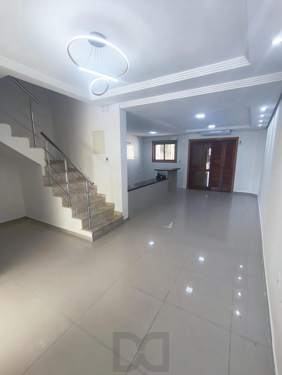 Casa de 3 dormitórios á venda no Bairro Guarujá - Porto Alegre — foto 1