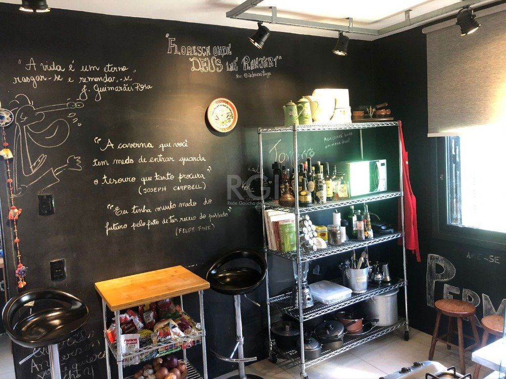 Casa para Venda - 260m², 3 dormitórios, sendo 2 suites, 2 vagas - Nonoai — foto 9