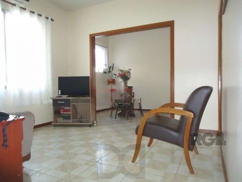 Casa 3 Dormitório(s) Bairro Partenon, Porto Alegre — foto 5