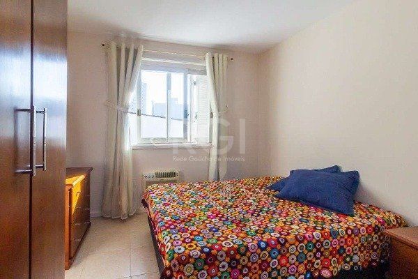 Casa para Venda - 227m², 3 dormitórios, sendo 1 suites, 4 vagas - Azenha — foto 9