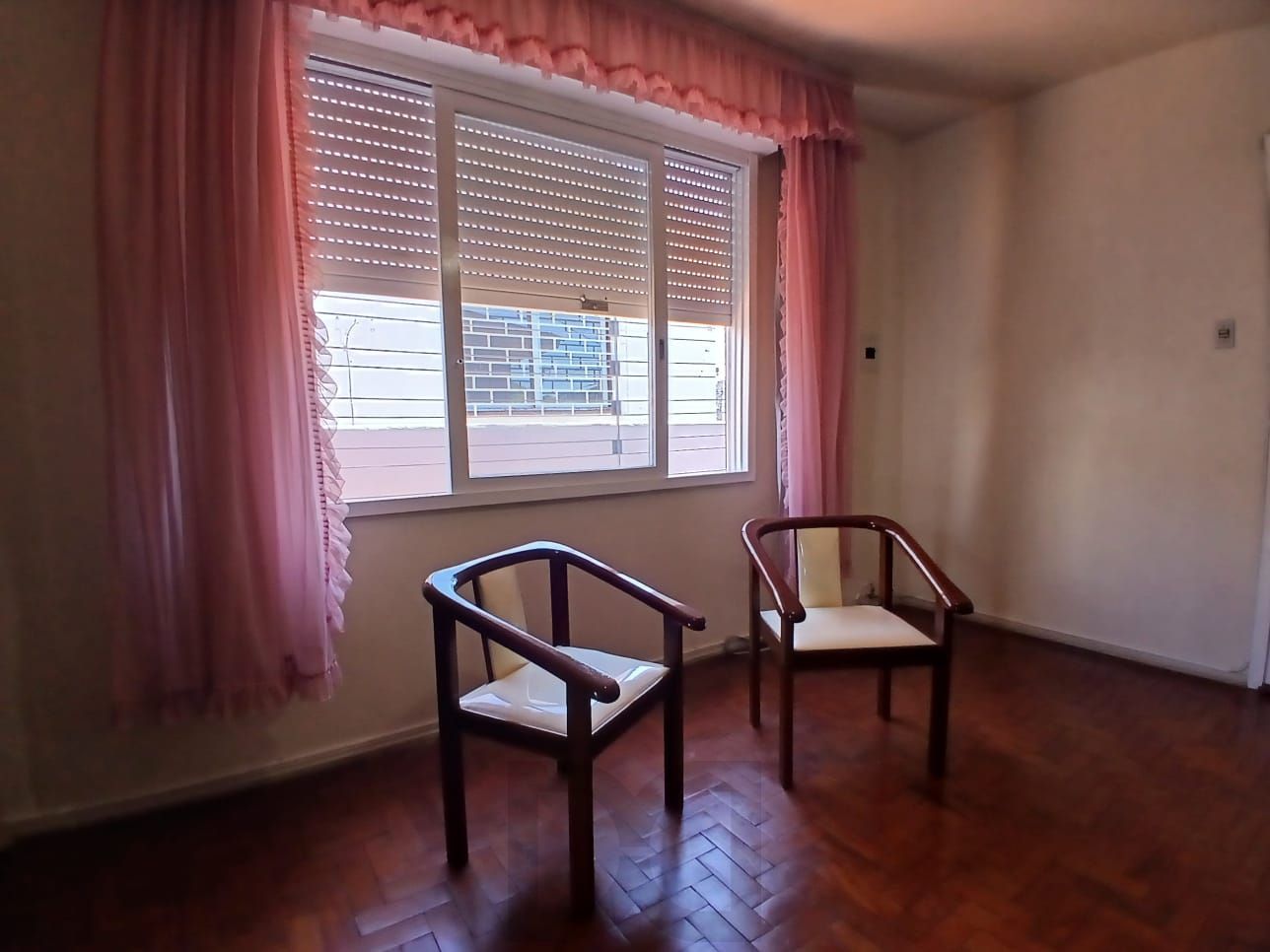 Casa com 03 dormitorios e amplo jardim no bairro Santa Tereza /RS — foto 16