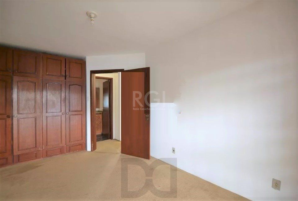 Casa para Venda - 267m², 4 dormitórios, sendo 1 suites, 2 vagas - Tristeza — foto 12