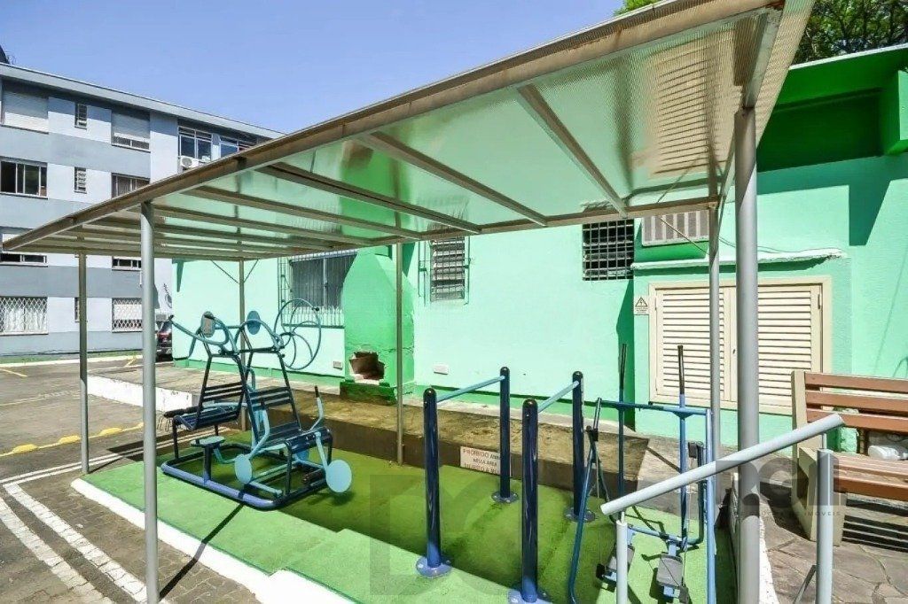 Apartamento de 2 dormitórios no bairro Cristal — foto 22