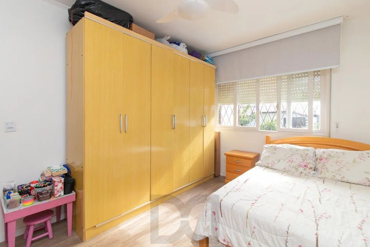 Casa com 4 dormitórios e energia solar no bairro Nonoai. — foto 19